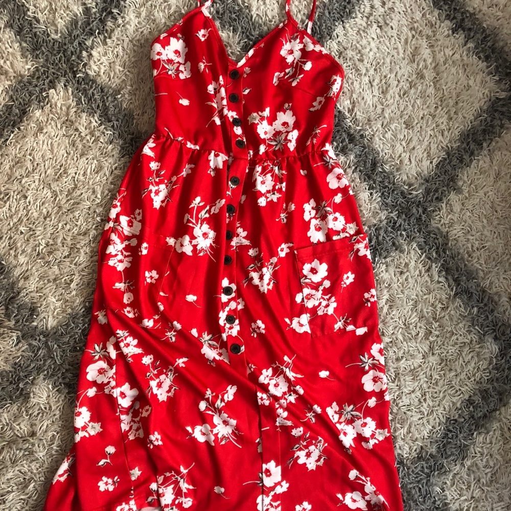 Red floral midi dress ❤️